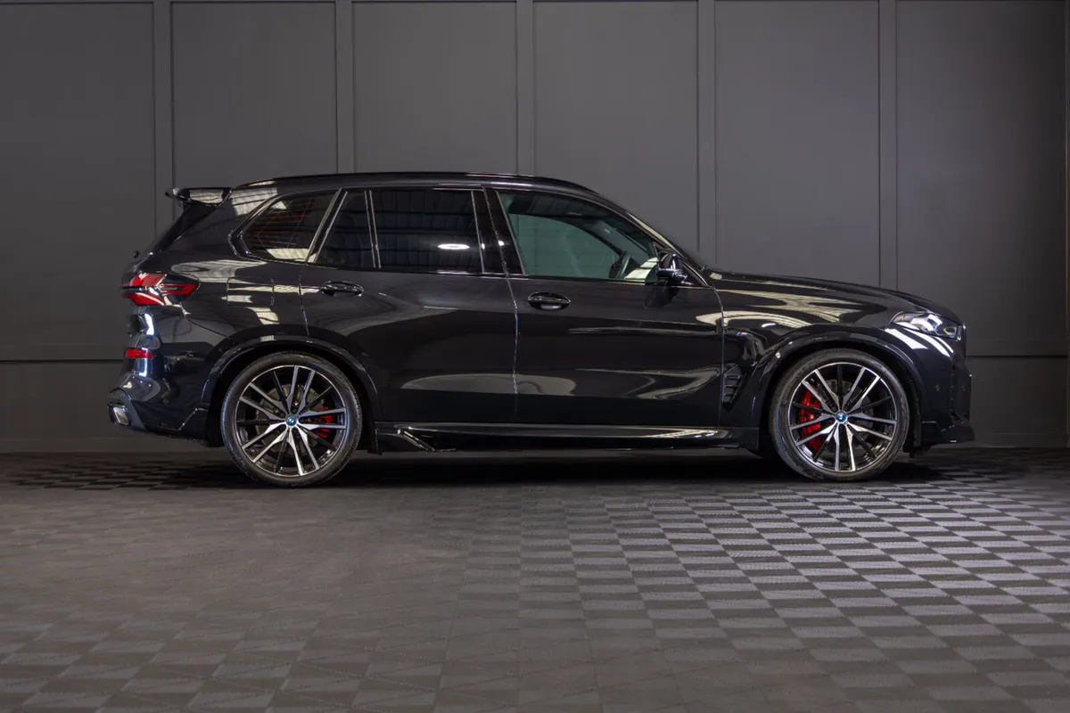 232 BMW X5 X-Drive 50e M-Sport - Image 2