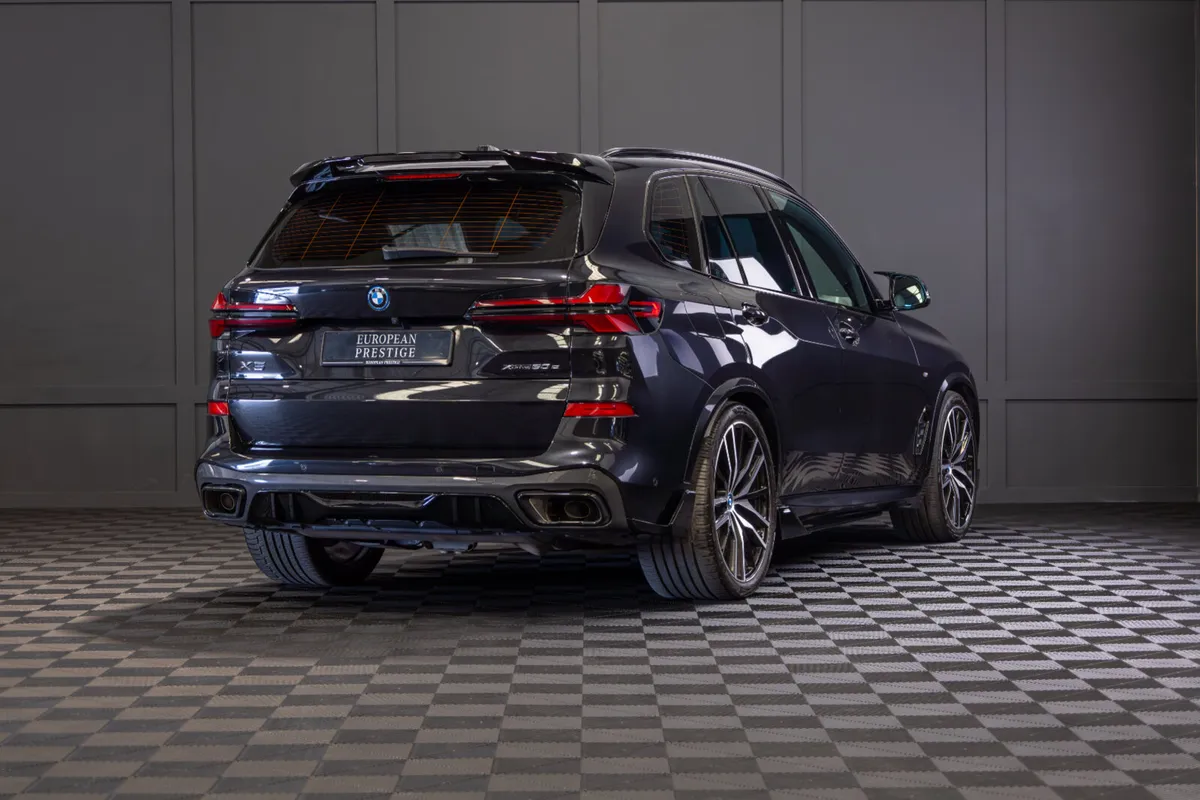 232 BMW X5 X-Drive 50e M-Sport - Image 3