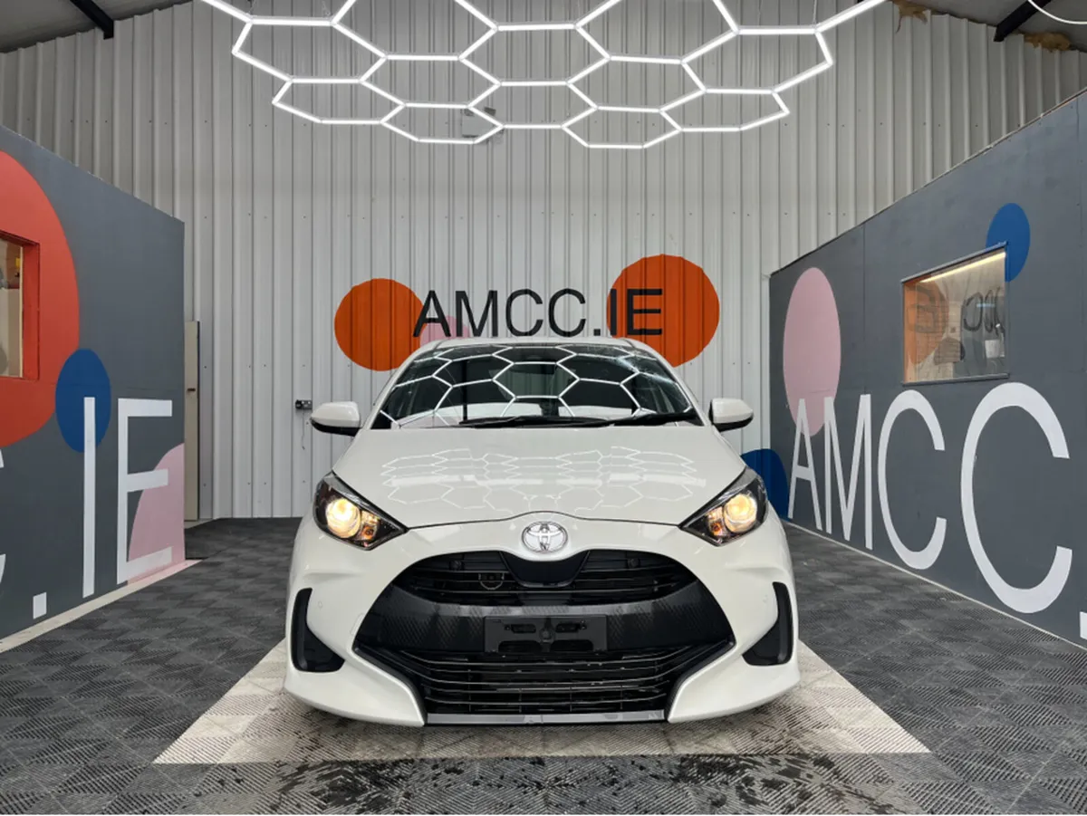 Toyota Yaris 1.0 PETROL / 60k KMs / REVERSE CAMERA - Image 2