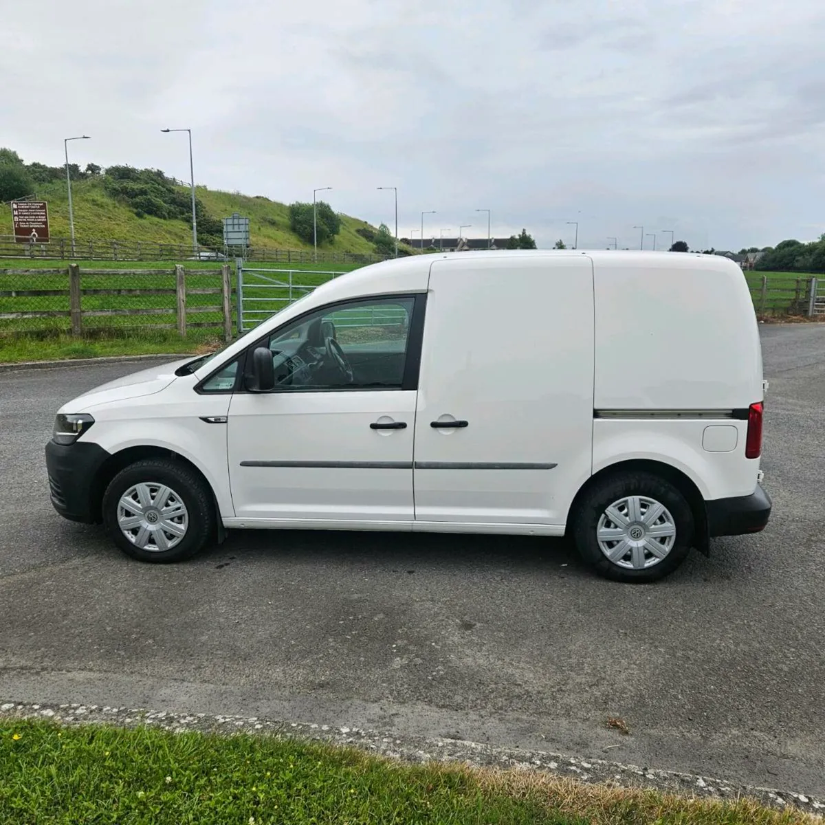 Volkwagen Caddy 2.0 tdi M5F - Image 2