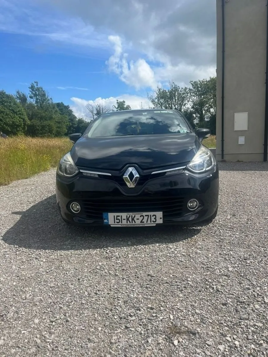 2015 Renault Clio - Image 1