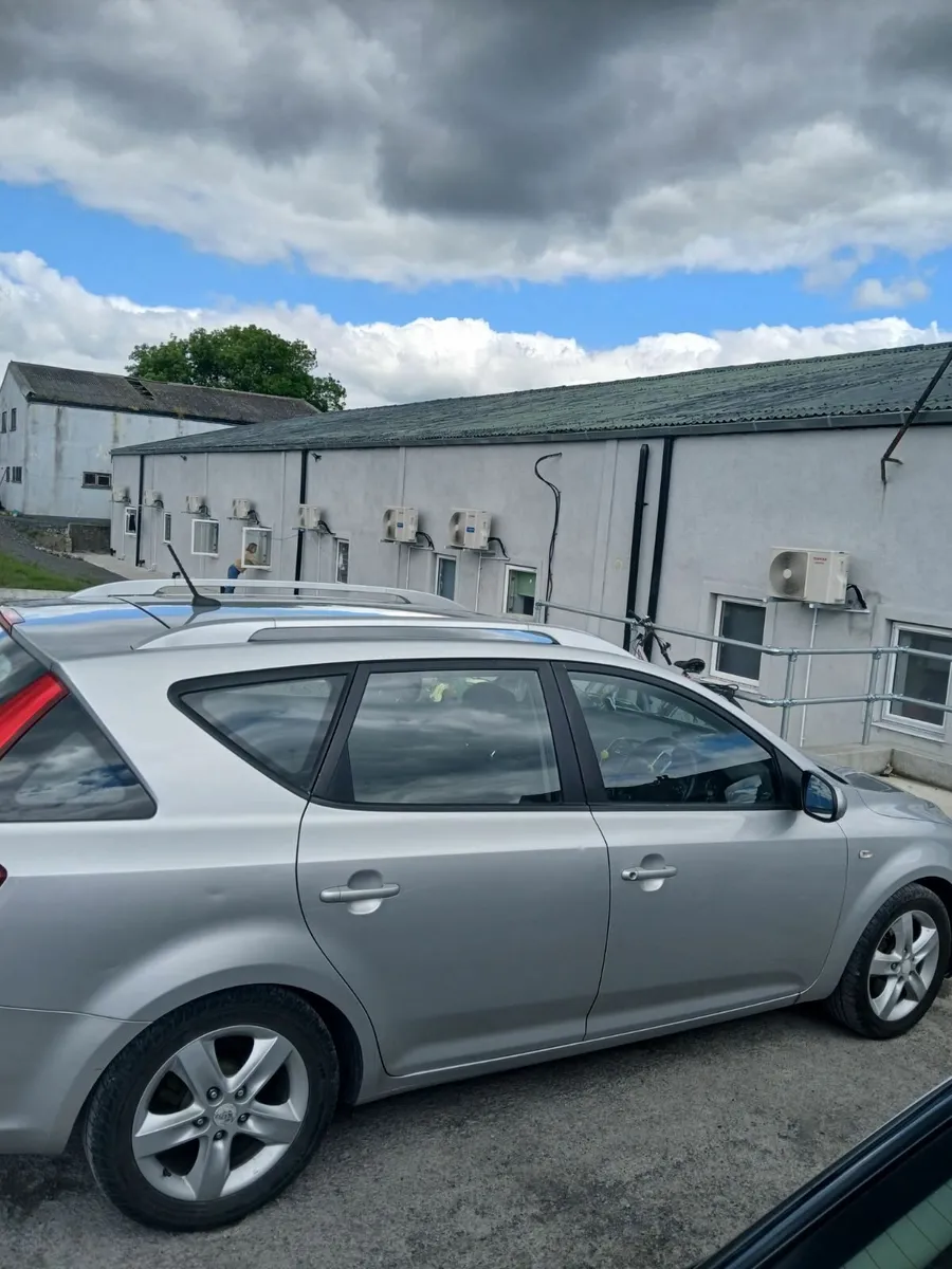 Kia Ceed 2011 - Image 1