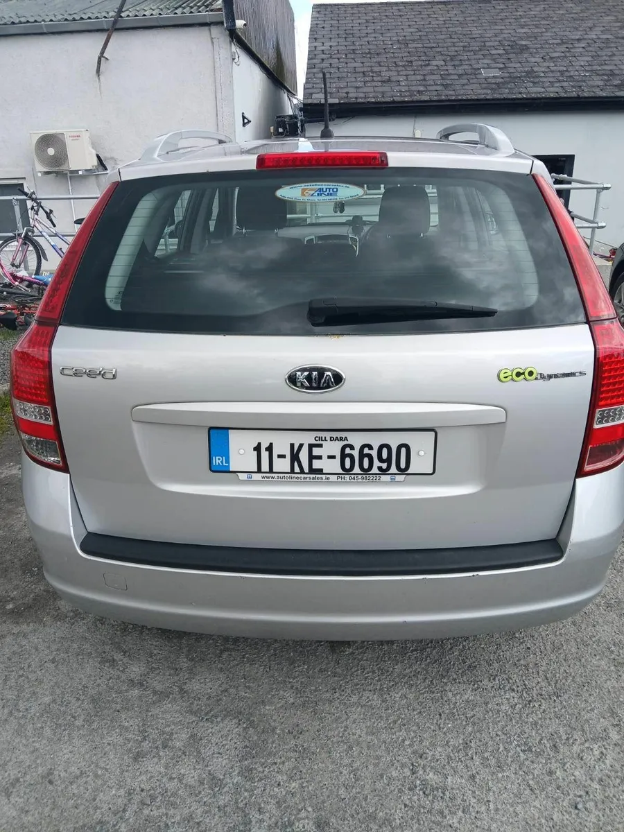 Kia Ceed 2011 - Image 2