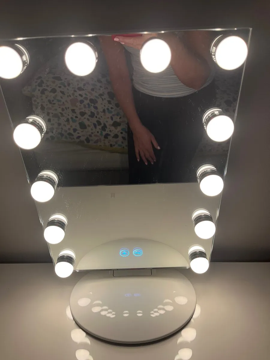 Makeup Mirror - Image 2