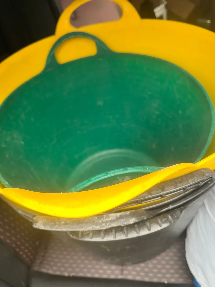 5 plastic forte flexi tubes - Image 1
