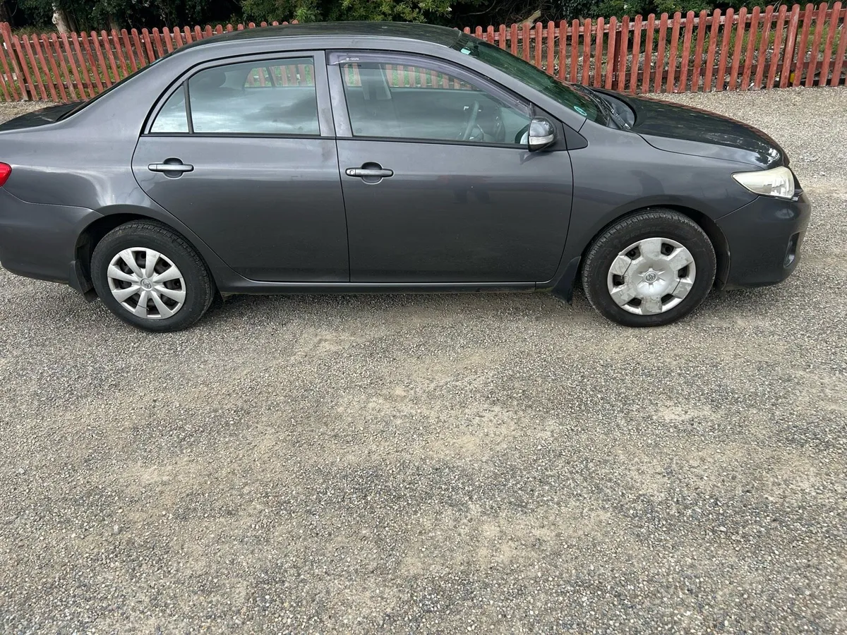 Toyota Corolla - Image 2