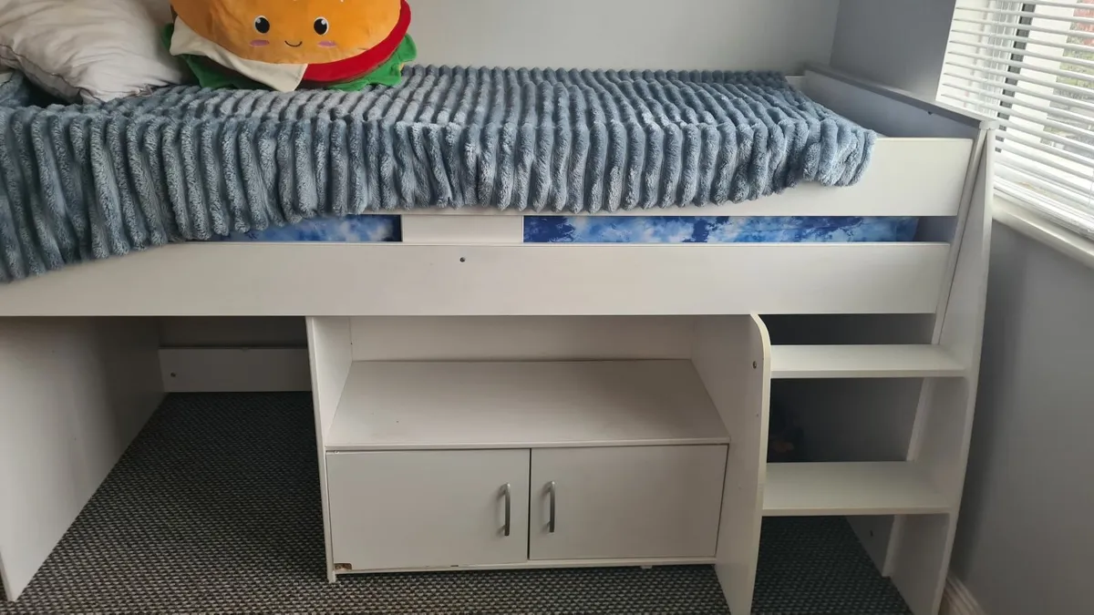 Bed - Image 4