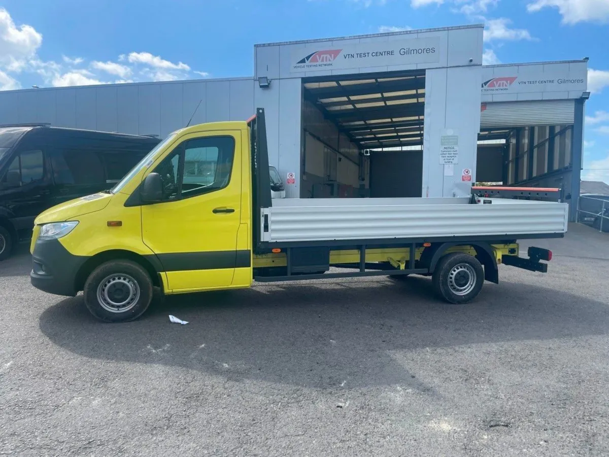Mercedes-Benz Sprinter 317 - Image 1