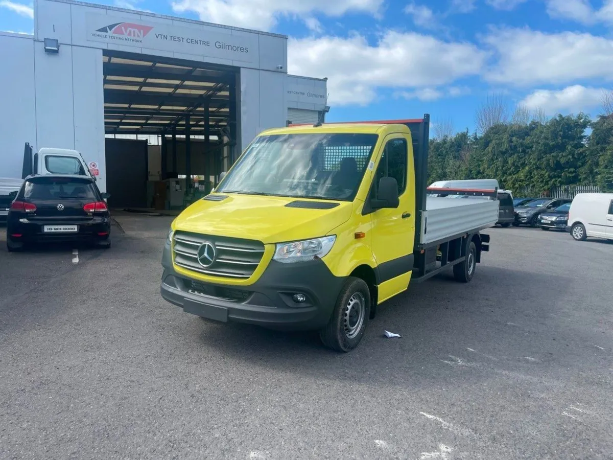 Mercedes-Benz Sprinter 317 - Image 2