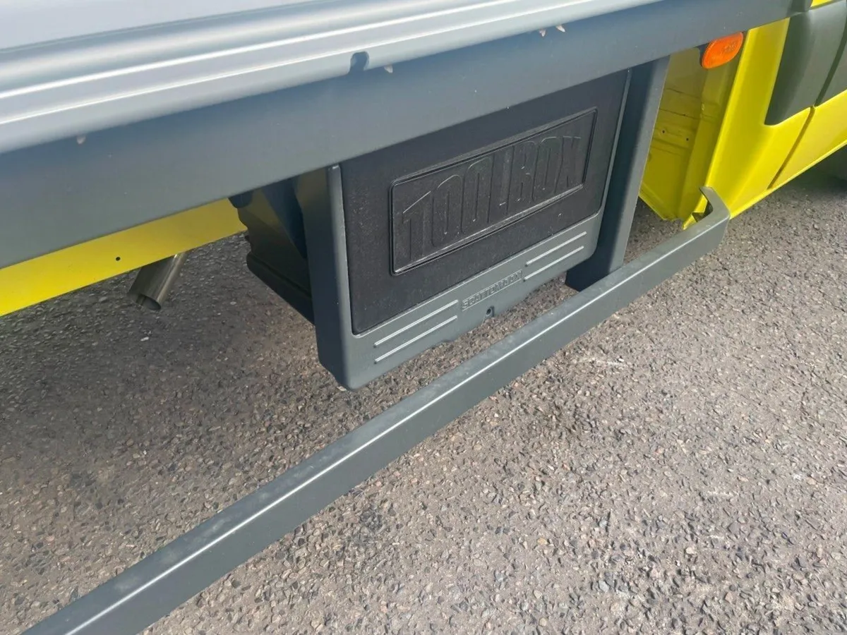 Mercedes-Benz Sprinter 317 - Image 4