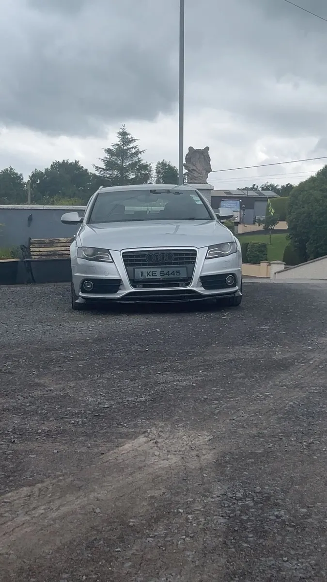 2011 Audi A4 Avant S-Line black edition - Image 2