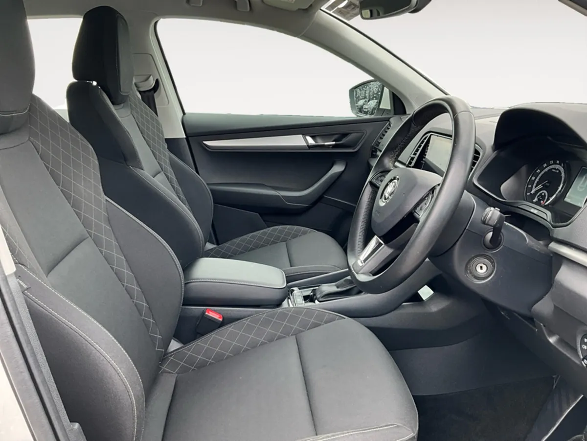 Skoda Karoq AMBITION 1.6 TDI 115HP D DSG 4DR - Image 4