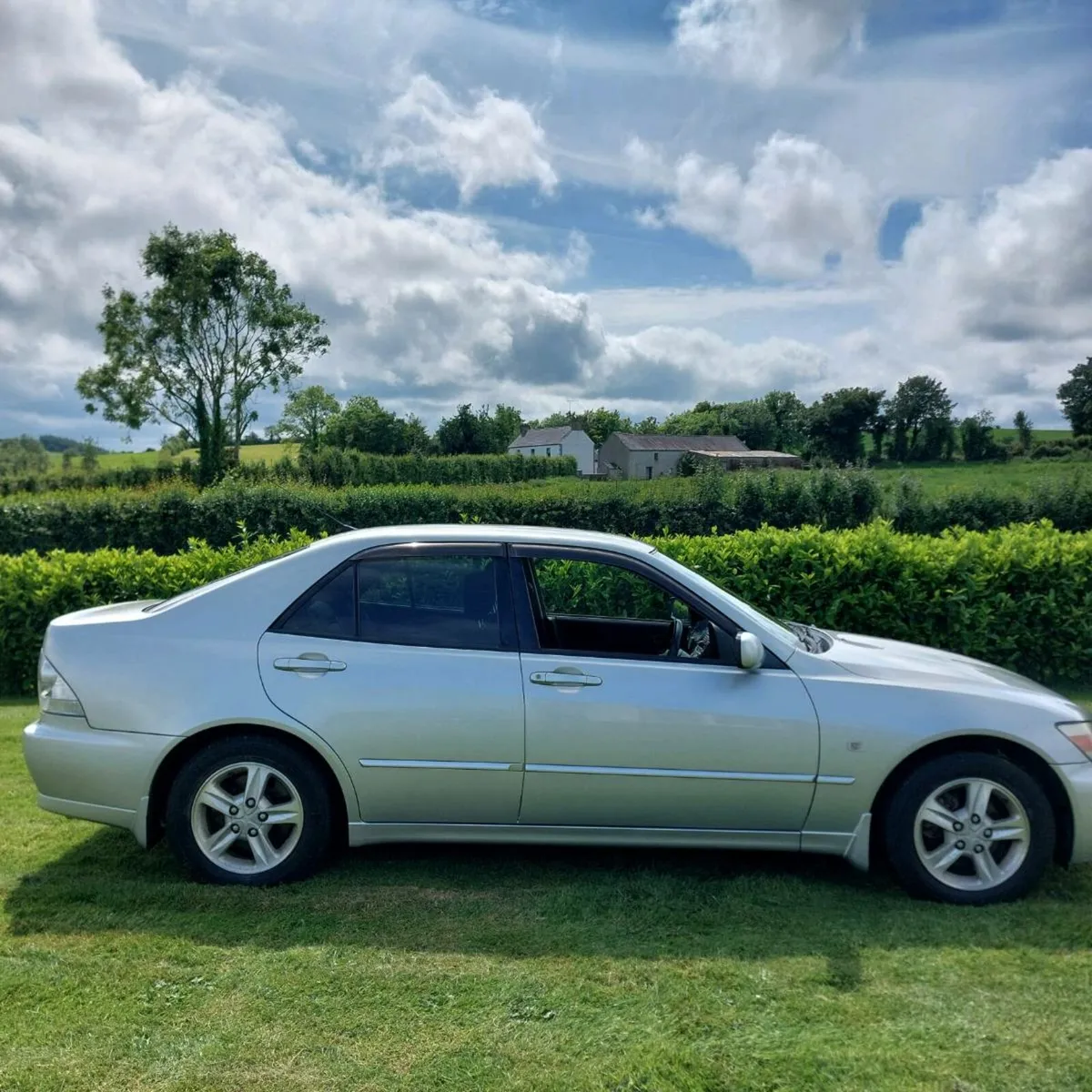 Toyota Altezza - Image 4