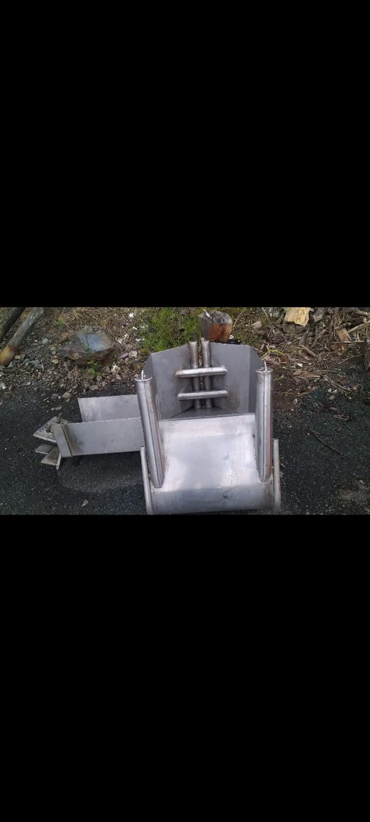 Makeral stripper - Image 1