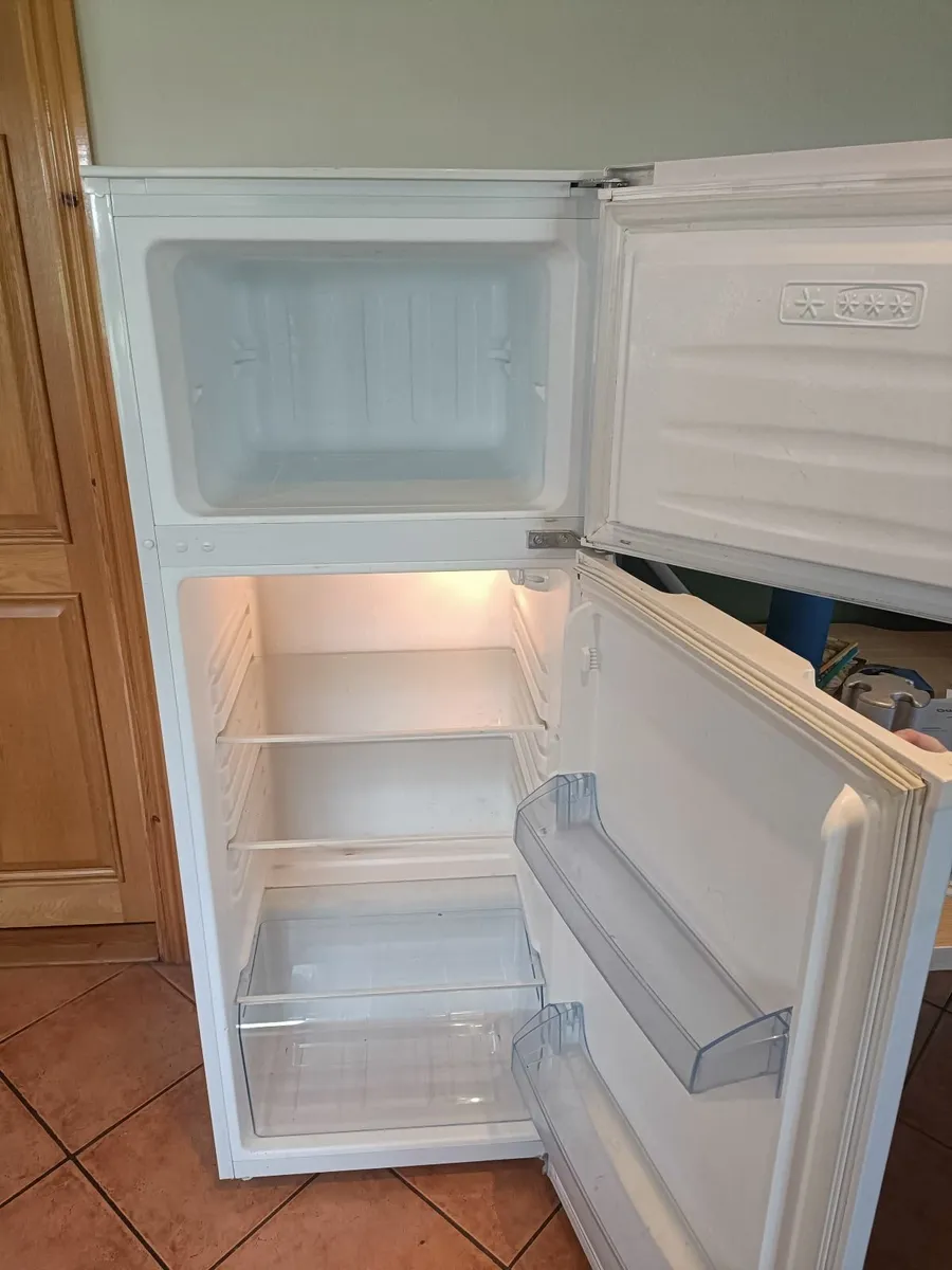 Fridge Freezer Hisense - Image 1