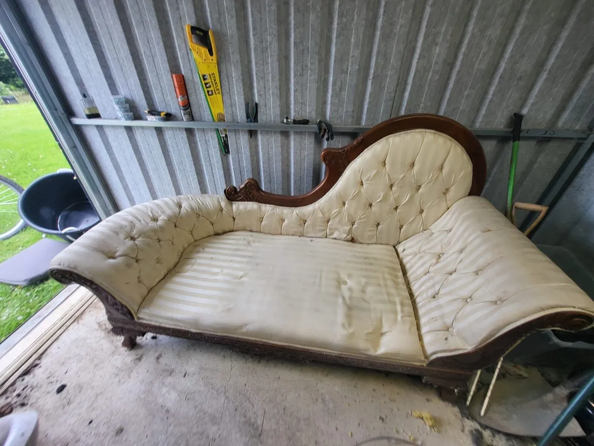 Chaise Lounge - Image 4