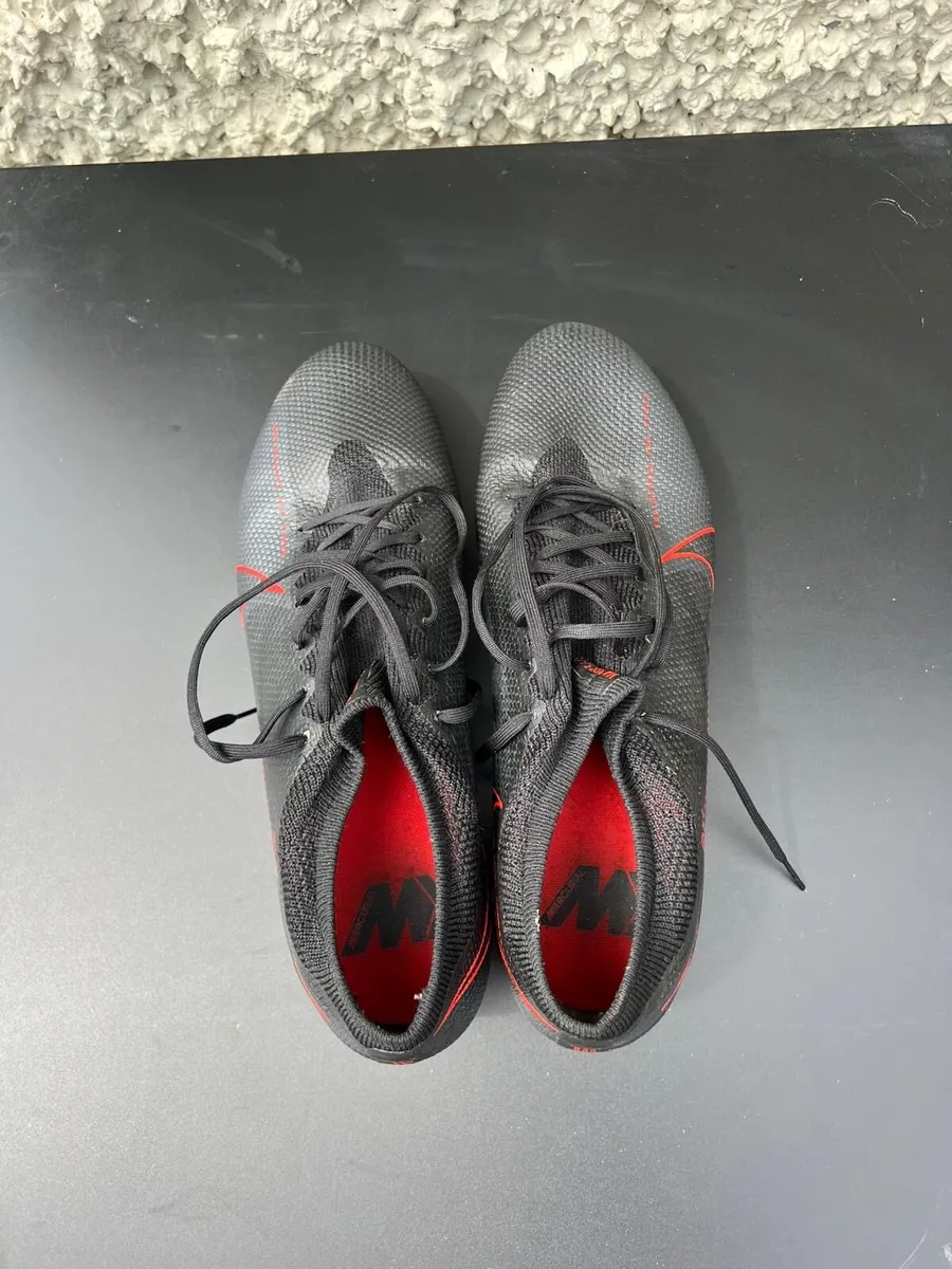 Nike football boots - Image 2