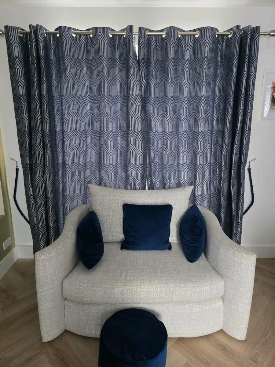 Curtains - Image 1