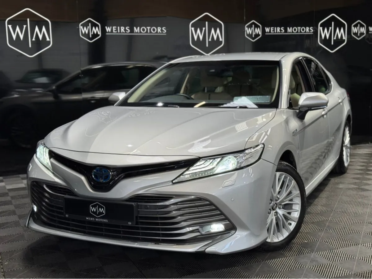 Toyota Camry 2.5 Camry Hybrid Platinum - Image 2