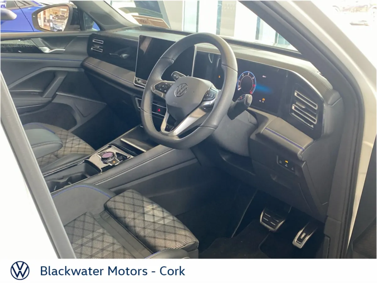 Volkswagen Tiguan TIGUAN 2.0TDI 150BHP R-LINE AUTO - Image 4