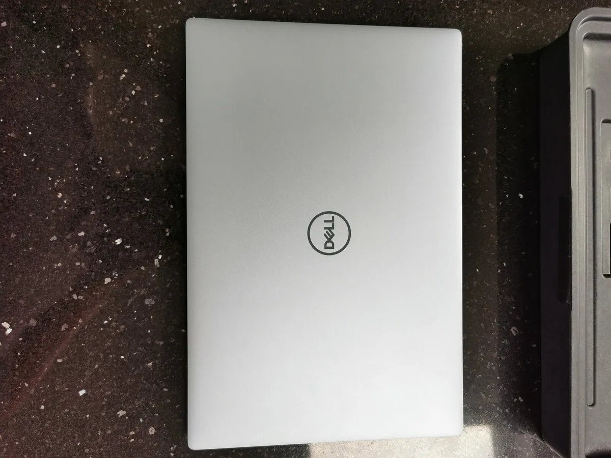 XPS 13 Laptop - Image 2
