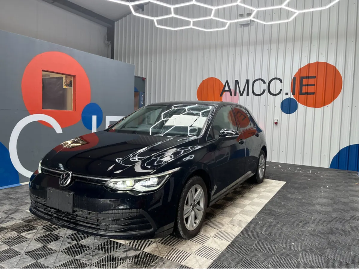 Volkswagen Golf 1.0 ETSI ACTIVE / 41k KMs / REVERS - Image 3