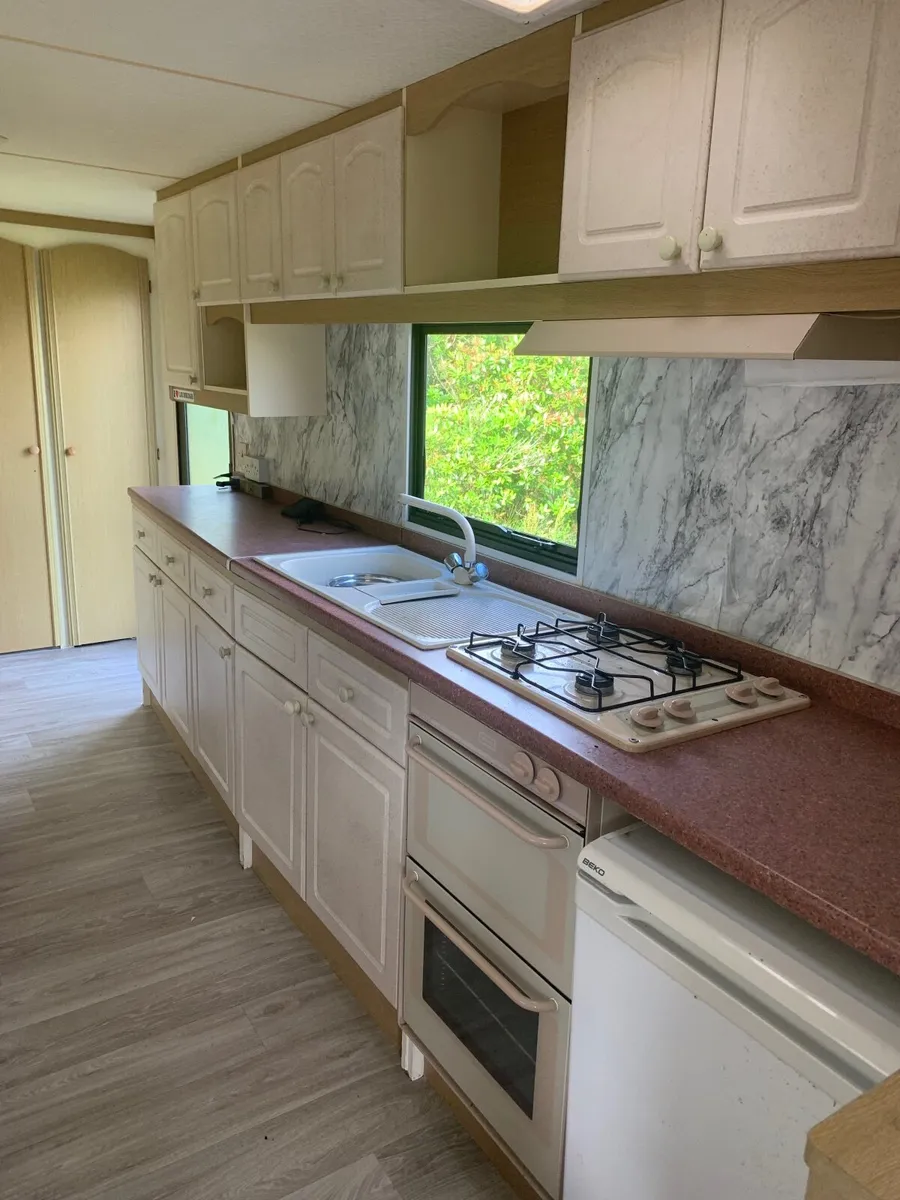 Mobile Home - Image 4