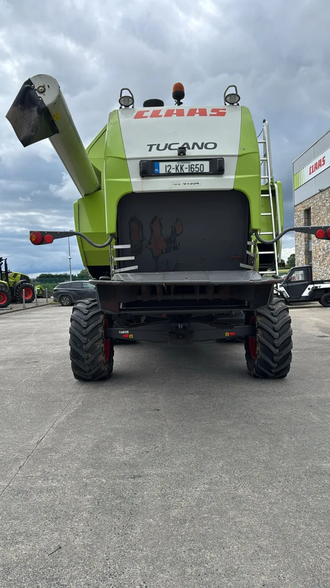 Claas Tucano 430 - Image 4