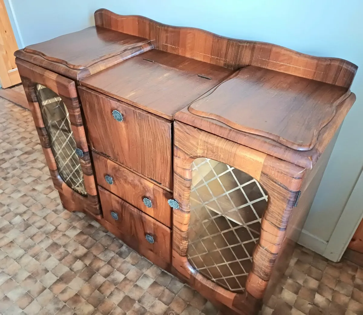 Vintage Sideboard & Dressing Table - Image 3