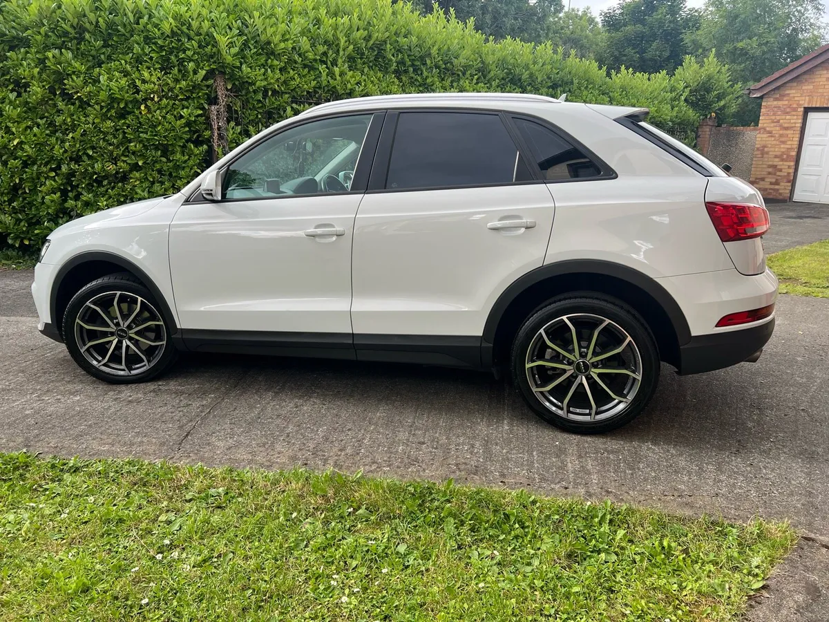 Audi Q3 162 1.4 Petrol Auto - Image 4