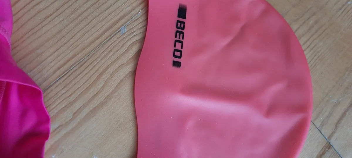 Speedo goggles/rash vest 50+ uv factor/ Beco swim - Image 2