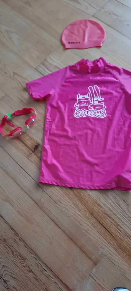 Speedo goggles/rash vest 50+ uv factor/ Beco swim - Image 1