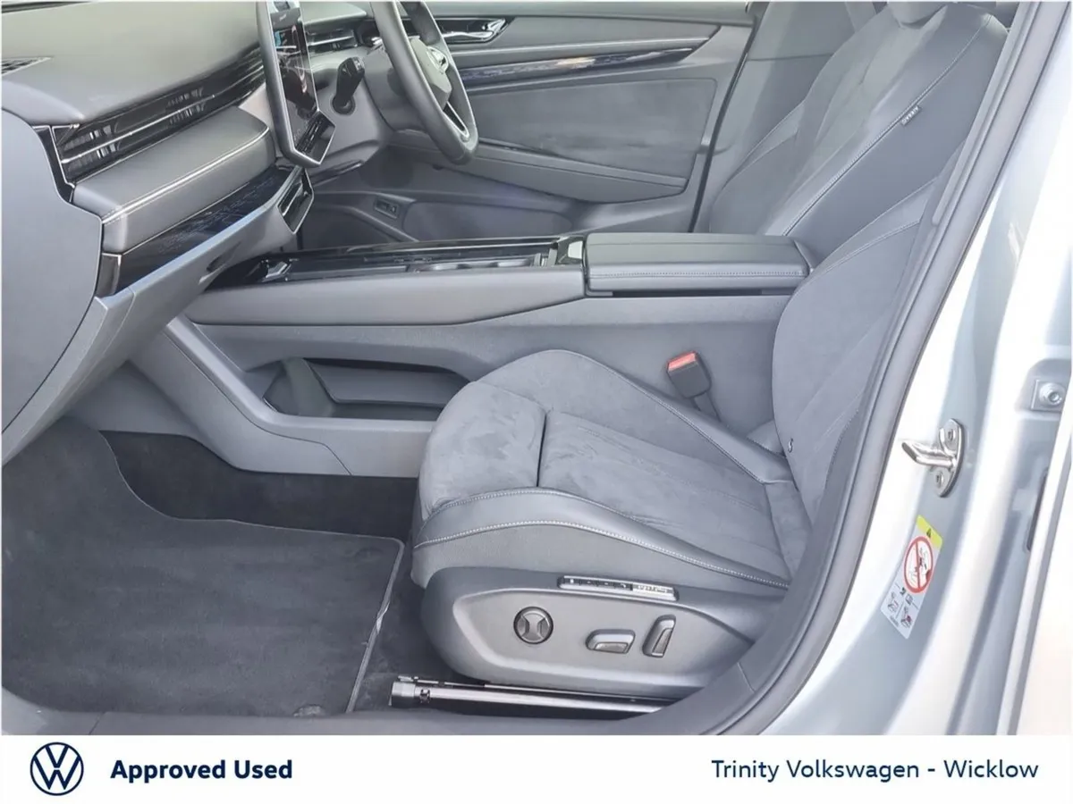 Volkswagen ID.7 Deposit Taken  PRO Plus Demo Mode - Image 4