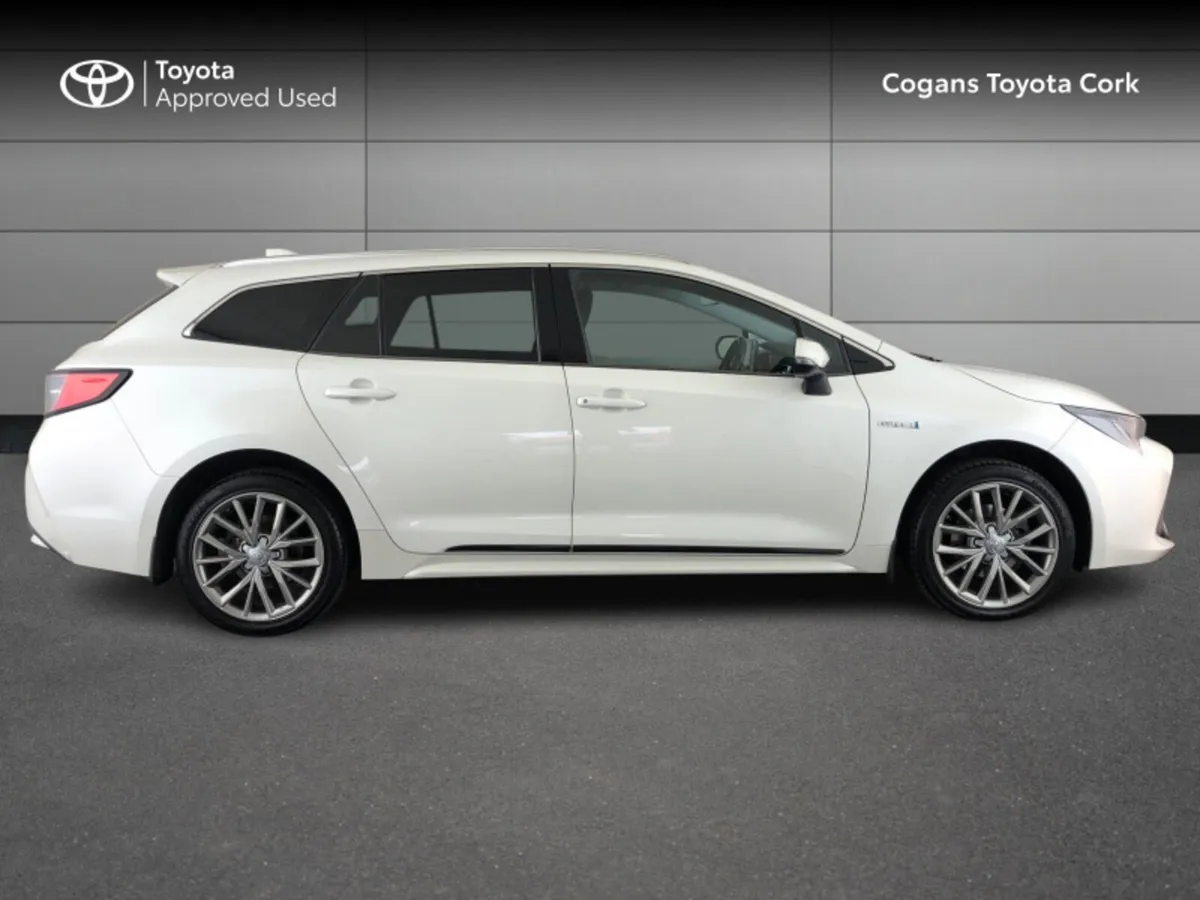 Toyota Corolla HYBRID SOL T/S 4DR AUTO - Image 3