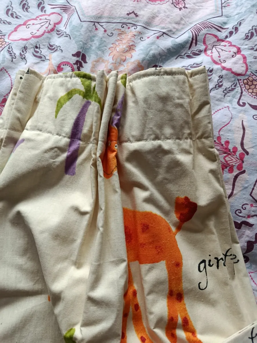 Curtains - Image 4