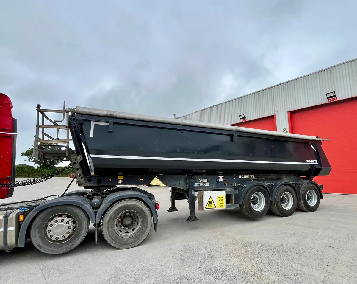 2017 Schmitz Tipper 8.2 - Image 1