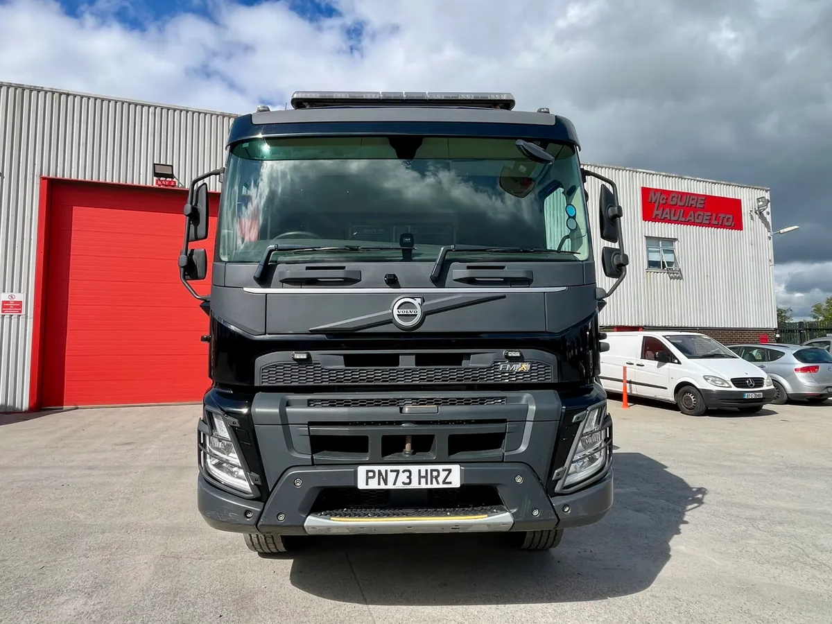 2024 Volvo 13 litre FMX 420hp - Image 2