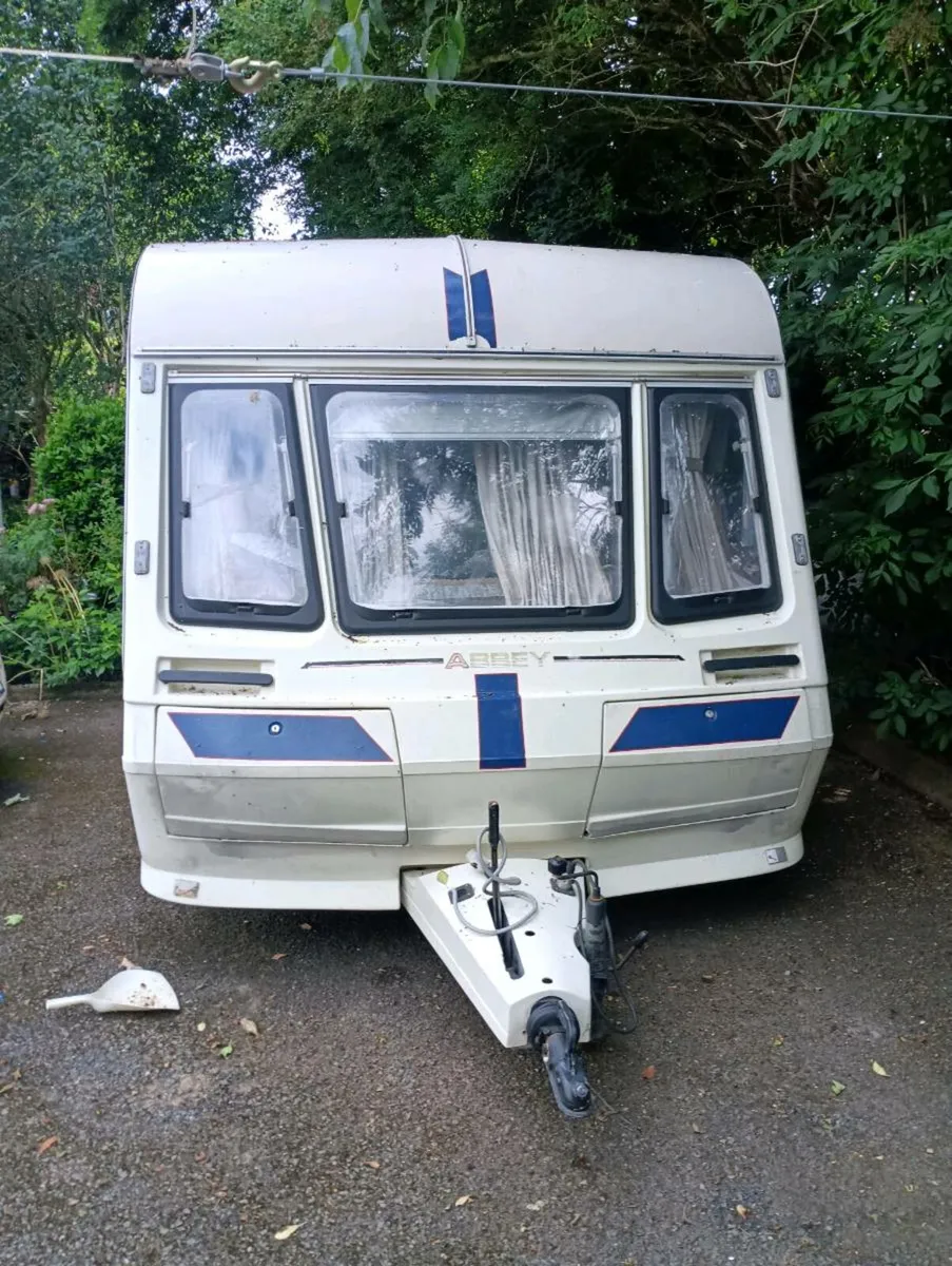 Abbey GTS 214 - Image 1
