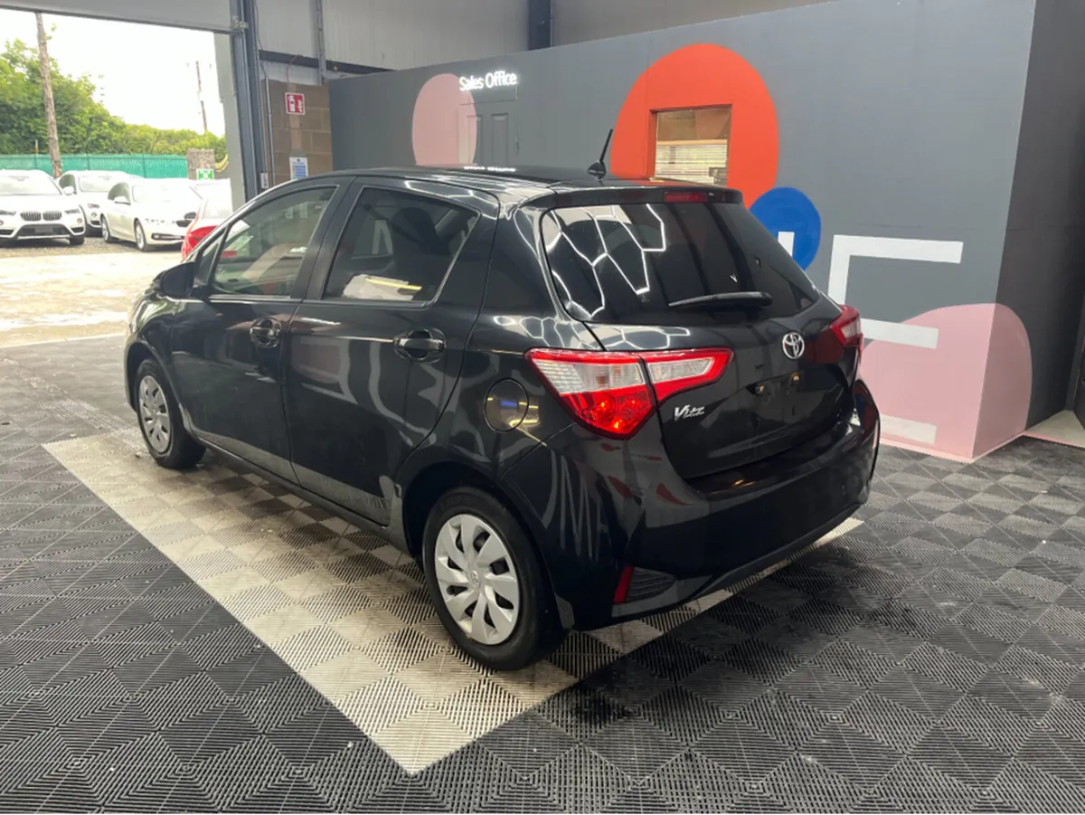 Toyota Vitz 1.0 AUTOMATIC / 85k KMs / AUTOMATIC - Image 4
