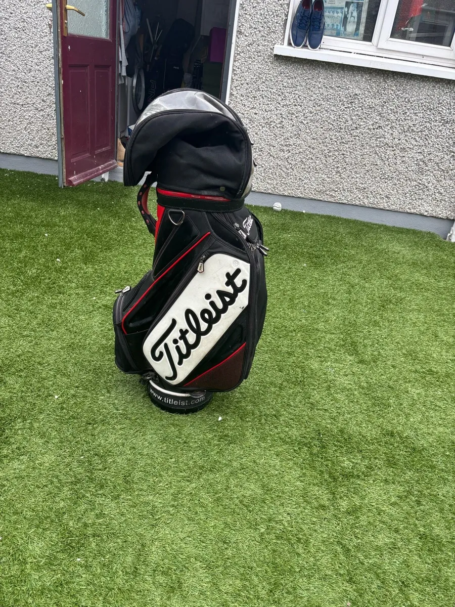 Titleist Golf Tour Bag - Image 1