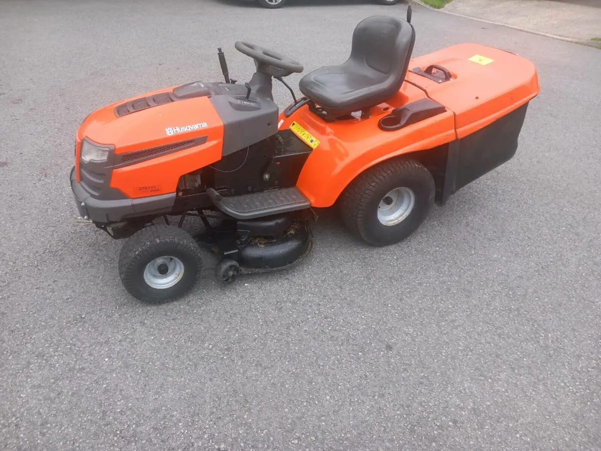 Ride on lawnmower - Image 2