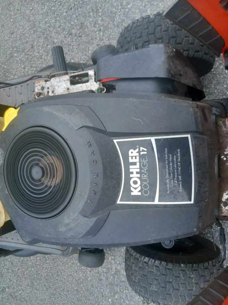 Ride on lawnmower - Image 3