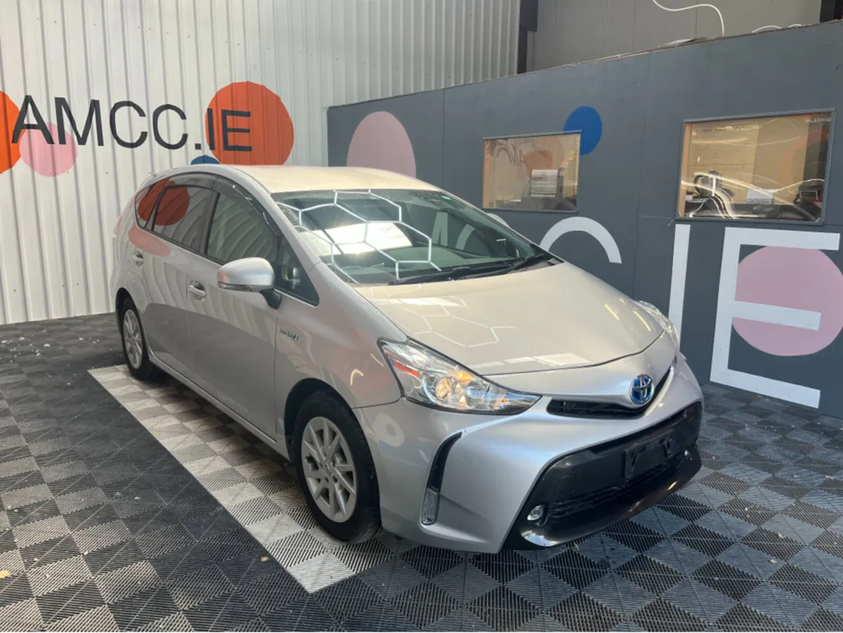 Toyota Prius 1.8 HYBRID 7 SEATER / 97k KMs / Rever - Image 1