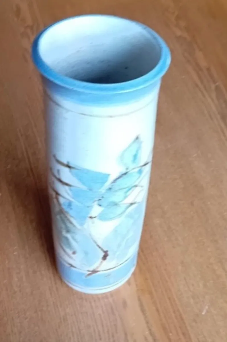 Vases - Image 2