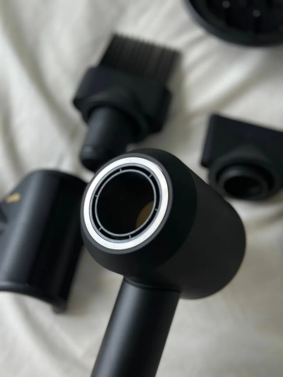 Dyson Supersonic Hair dryer [Nickel/Copper] - Image 2