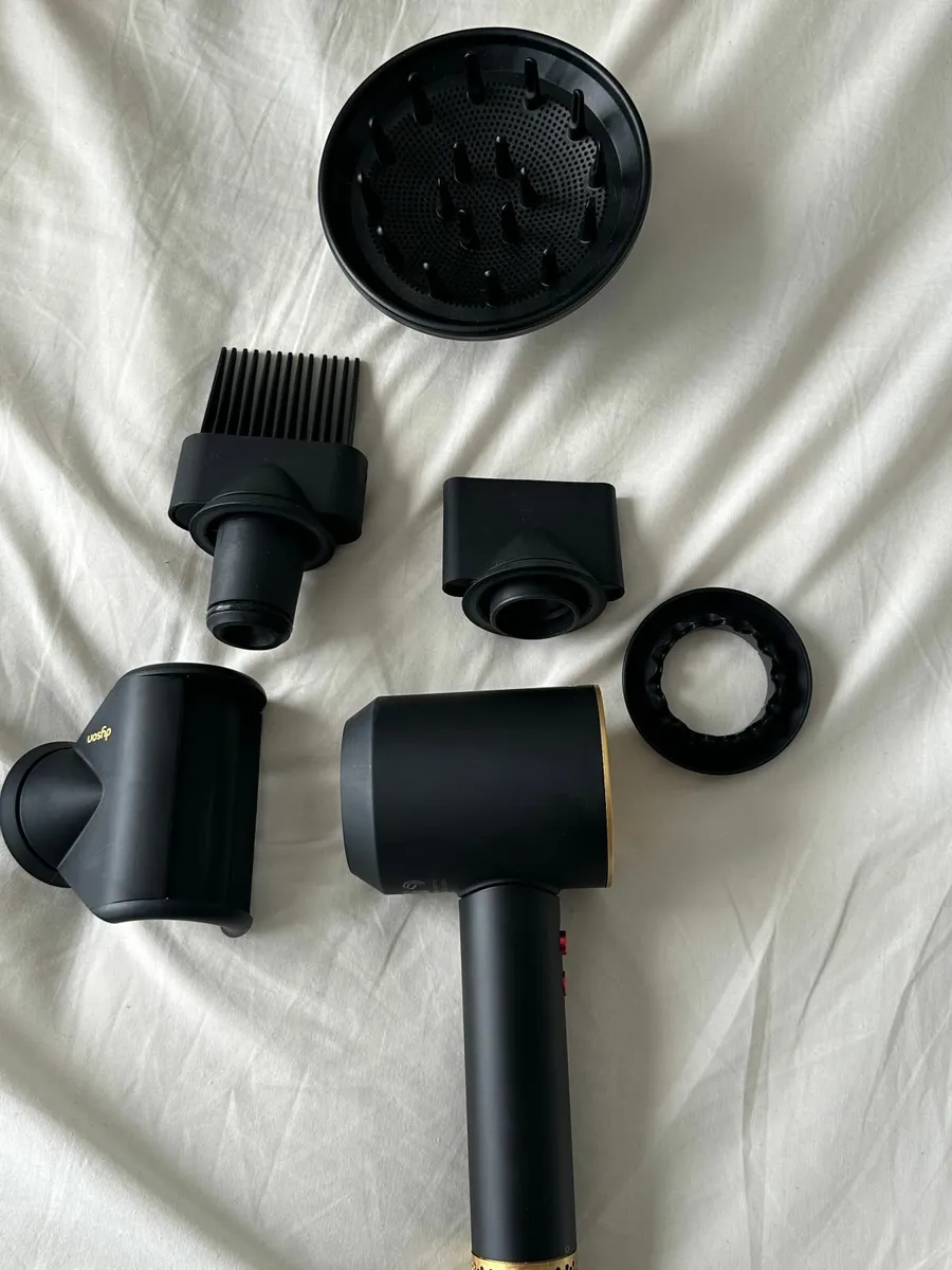 Dyson Supersonic Hair dryer [Nickel/Copper] - Image 1