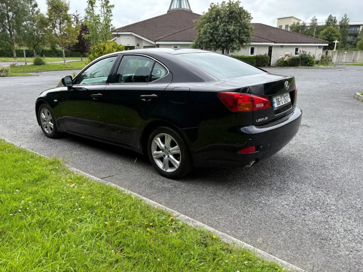 Lexus IS 4DR Auto - Image 4