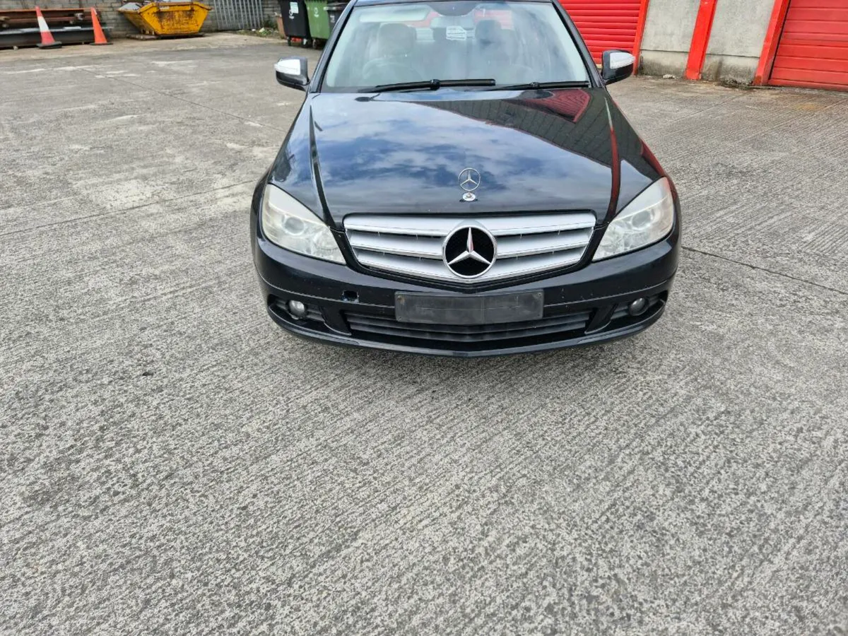 Mercedes C 220 Diesel  2011 - Image 2