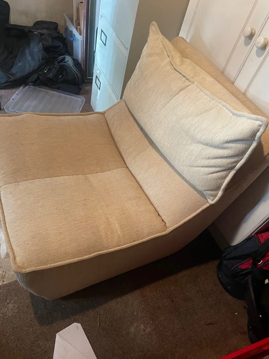 Couch - Image 2