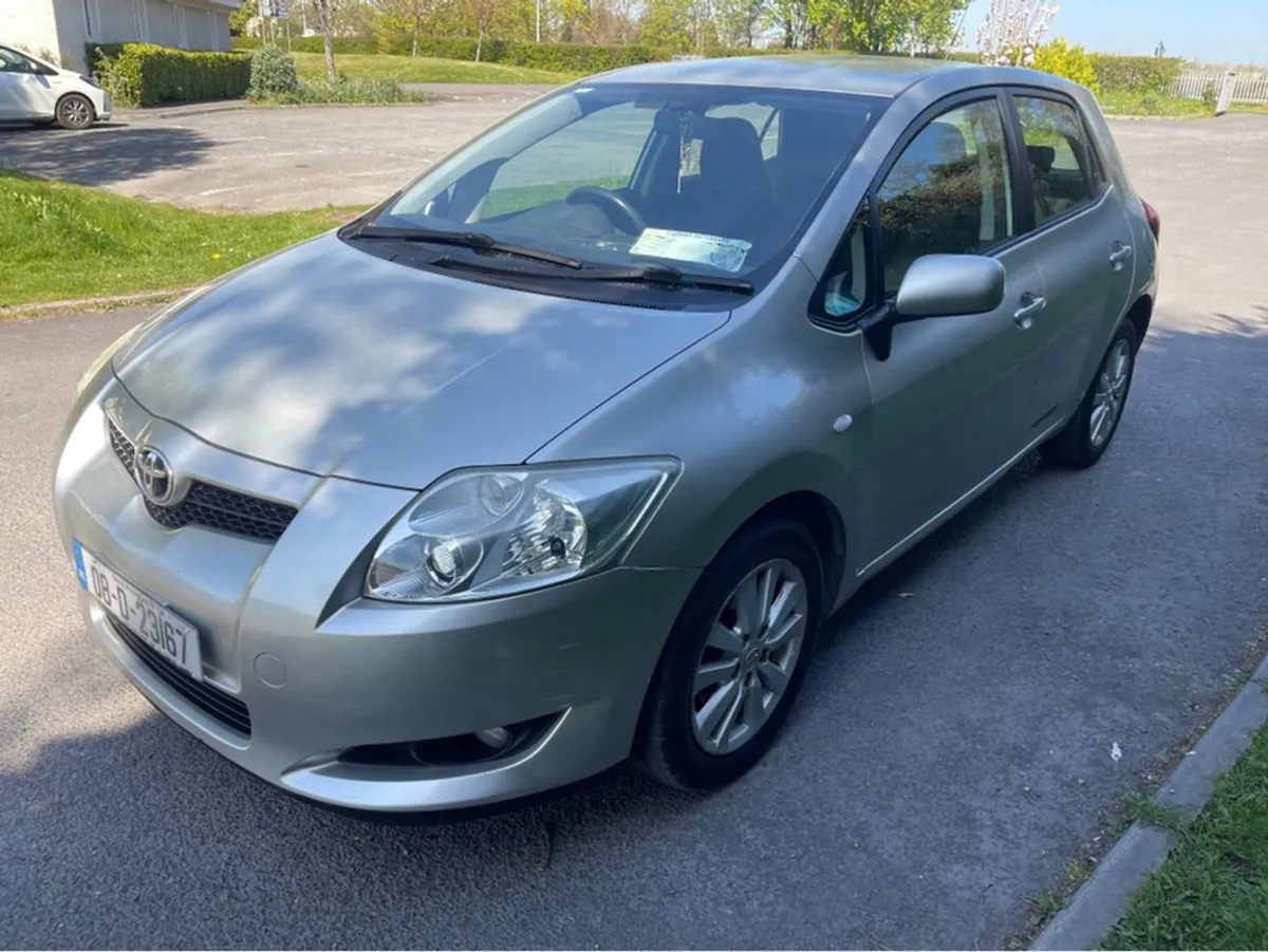 Toyota Auris 1.4 Luna 08 5DR - Image 2